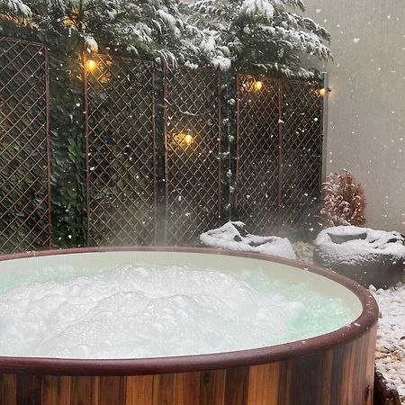 Apartament Downtown Hidden Garden With Jacuzzi In Bukareszt Zewnętrze zdjęcie