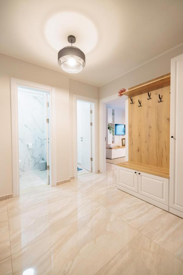 Apartament Downtown Hidden Garden With Jacuzzi In Bukareszt Zewnętrze zdjęcie