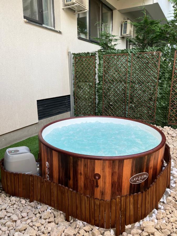 Apartament Downtown Hidden Garden With Jacuzzi In Bukareszt Zewnętrze zdjęcie